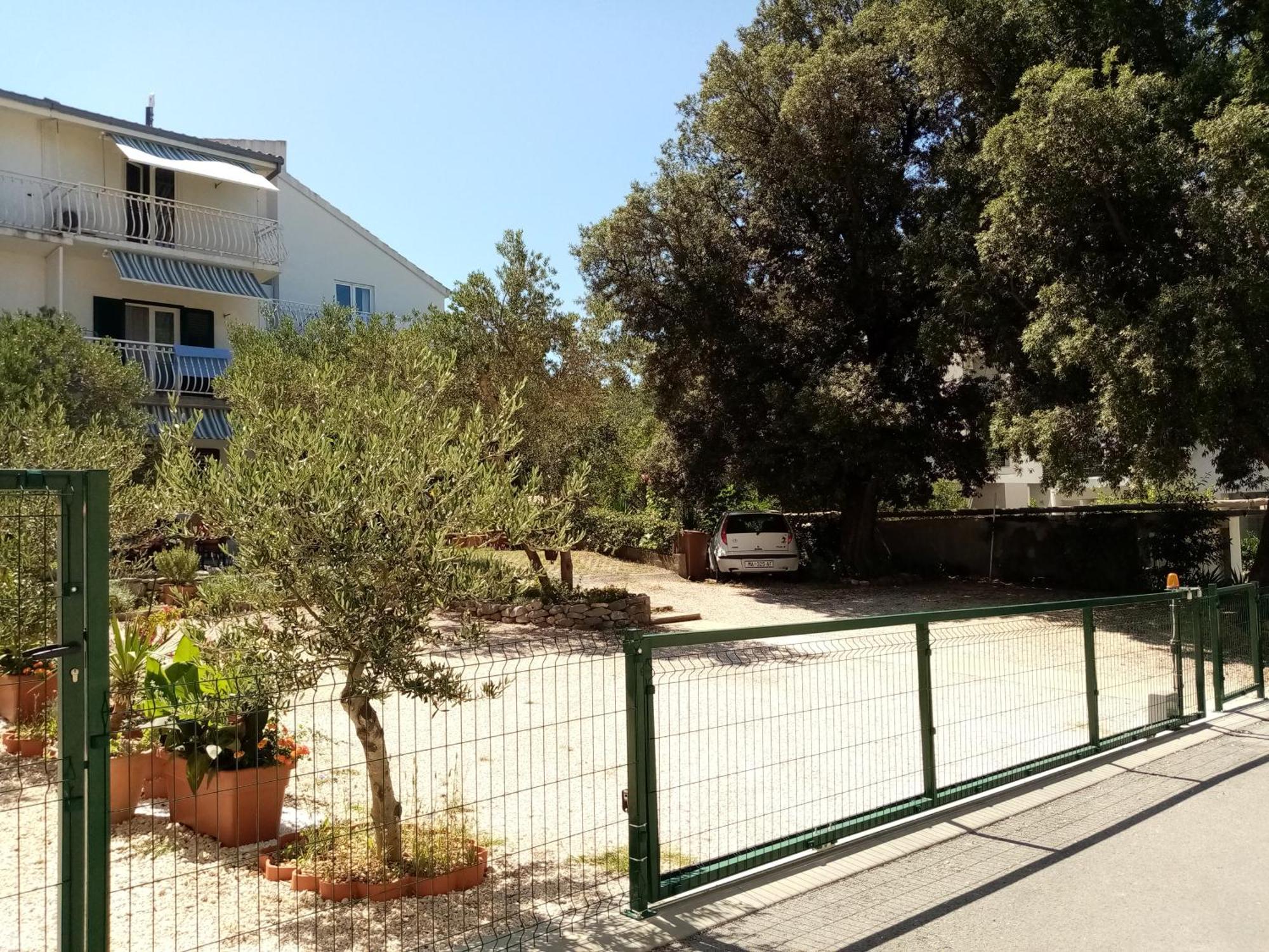 Tihana-Ground Floor With Large Terrace Makarska Dış mekan fotoğraf