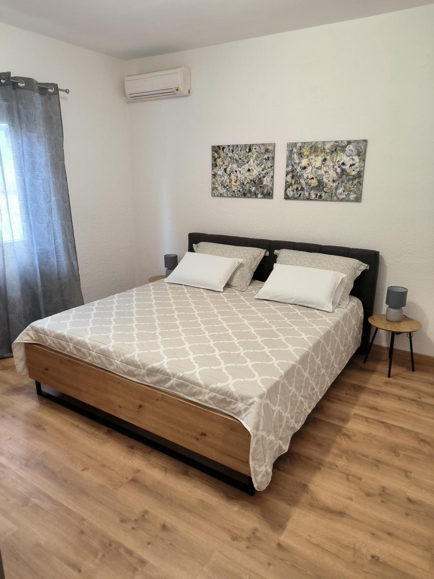Tihana-Ground Floor With Large Terrace Makarska Dış mekan fotoğraf
